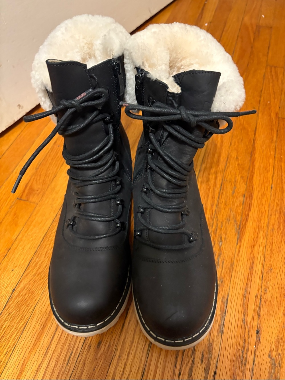 NWOT Royal Canadian Winter Boots